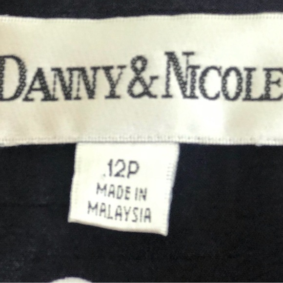 Danny & Nicole Blue and White Polka Dot Ruffle Sleeveless Top Size 12P - Picture 5 of 6